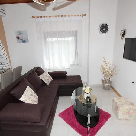 Apartman Ines Apartment