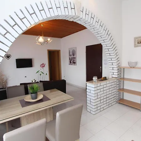 Apartment Apartman Ines