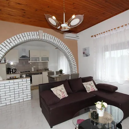 Apartman Ines Appartement *